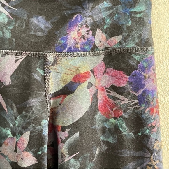 EVOLUTION and Creation Leggings Size Small - Picture 3 of 4